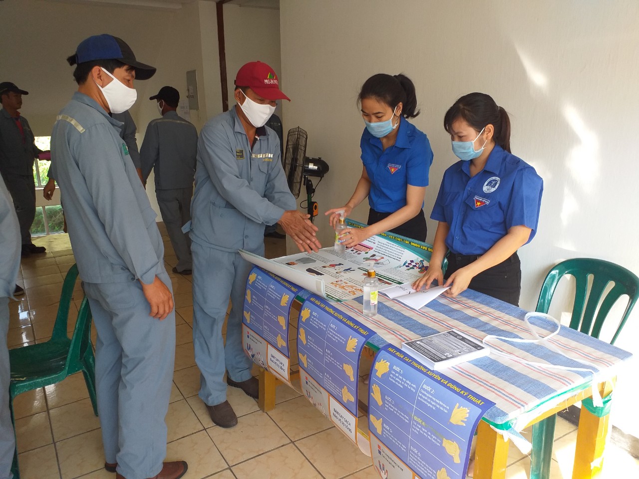 Chi đoàn Trung tâm Kiểm soát bệnh tật tỉnh Khánh Hòa ra quân Ngày thứ 7 tình nguyện